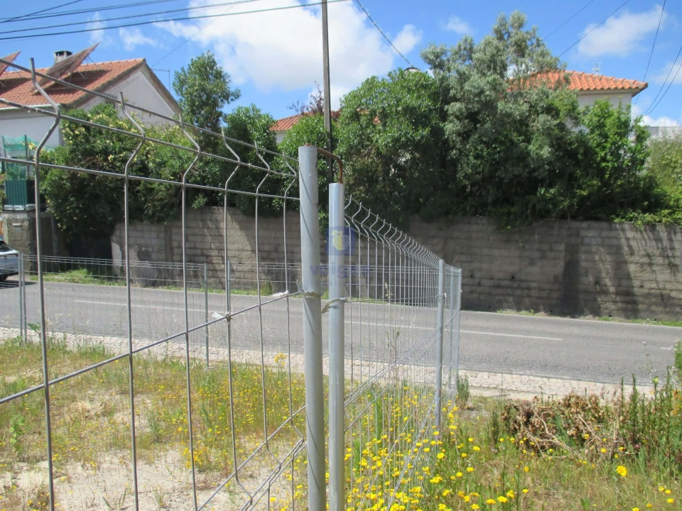 Terreno para Venda em Rio de Mouro Foto 2