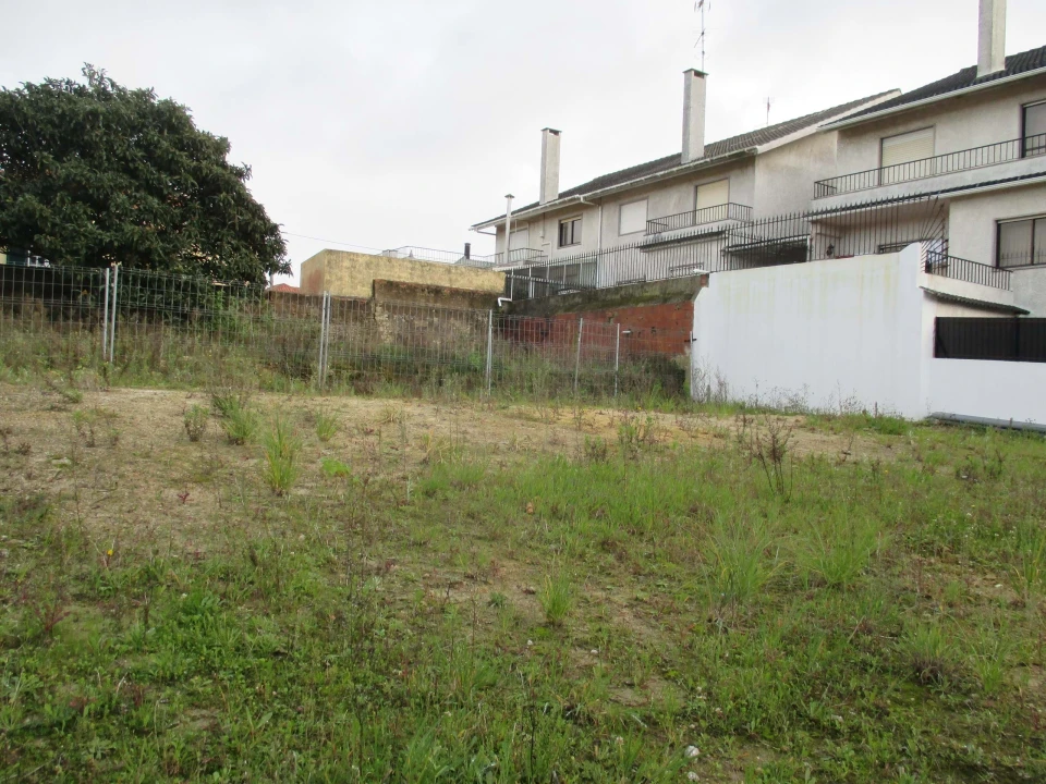 Terreno para Venda em Rio de Mouro Foto 17