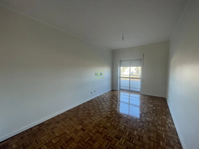 Apartamento T3 para Arrendamento em Castelo Branco Foto 13