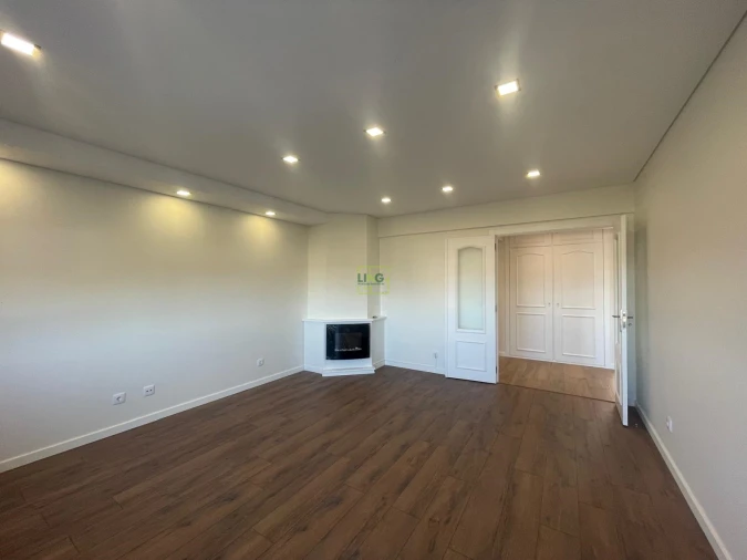 Apartamento T3 para Arrendamento em Castelo Branco Foto 19