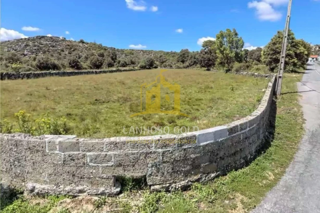 Terreno para Venda em Sarraquinhos Foto 2