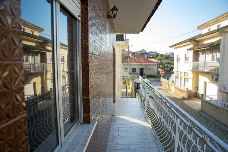 Moradia T2 para Venda em Freixo de Numão Foto 17