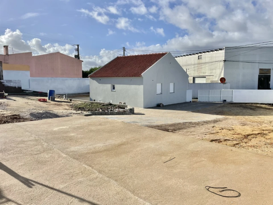 Moradia T3 para Venda em Santa Maria, São Pedro e Matacães Foto 2