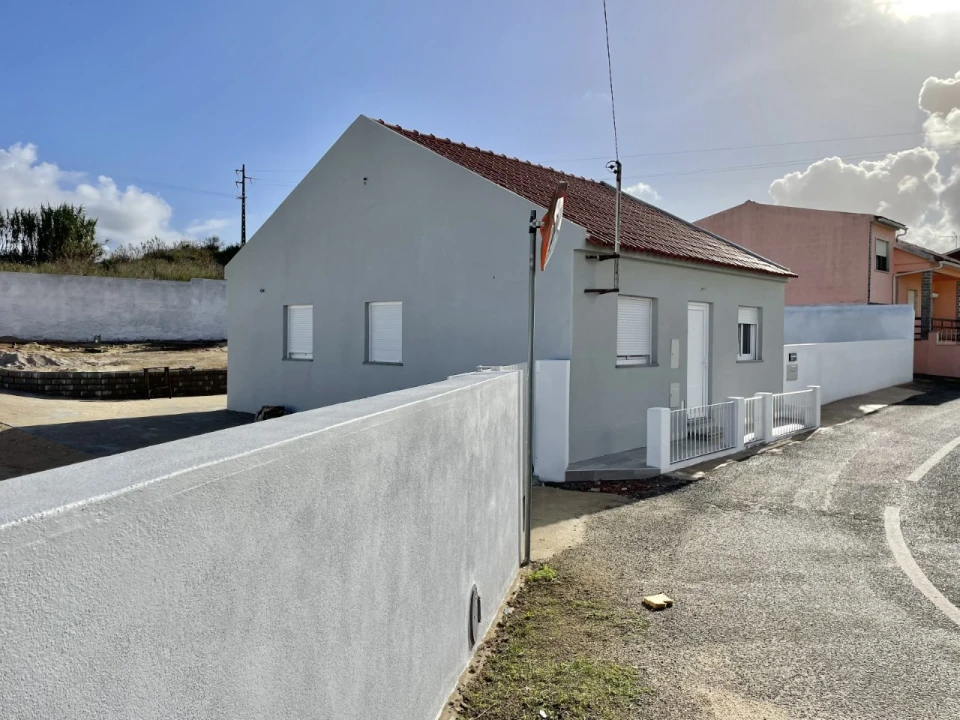 Moradia T3 para Venda em Santa Maria, São Pedro e Matacães Foto 1