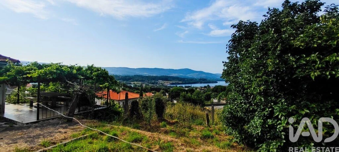 Moradia T3 para Venda em Loivo Foto 9