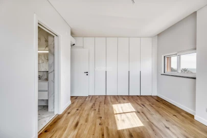 Apartamento T3 para Venda em Albufeira e Olhos de Água