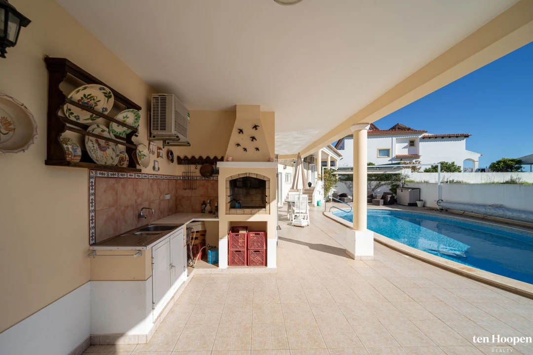 Moradia T4 para Venda em Lagos (São Sebastião e Santa Maria) Foto 4