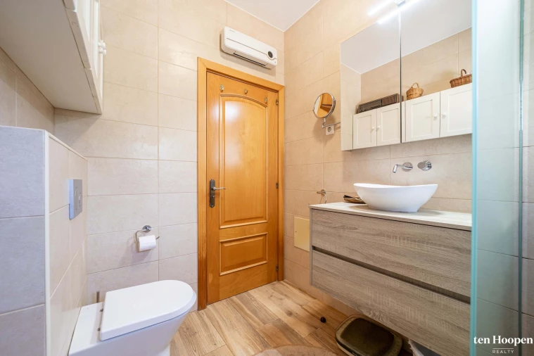 Moradia T4 para Venda em Lagos (São Sebastião e Santa Maria) Foto 10