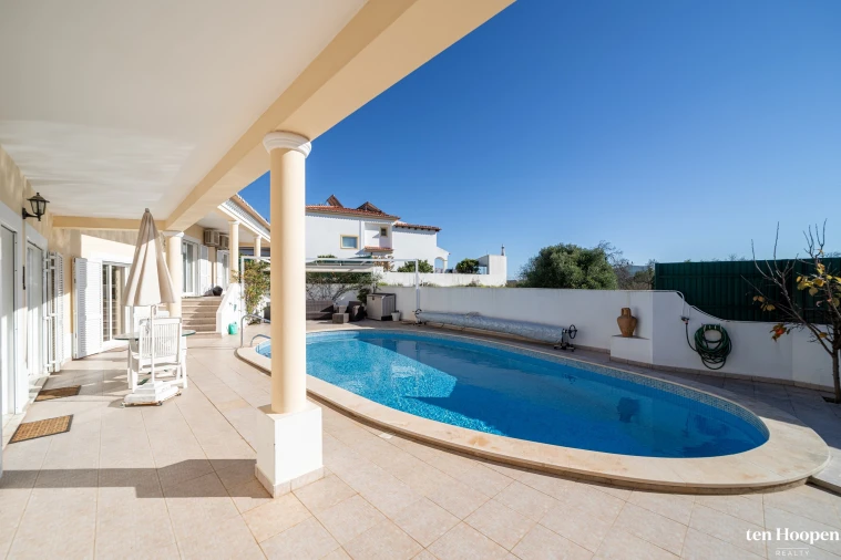 Moradia T4 para Venda em Lagos (São Sebastião e Santa Maria) Foto 24