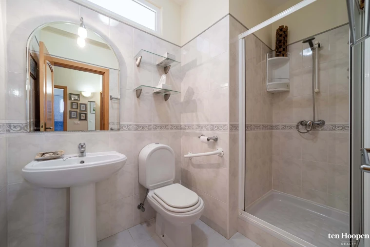 Moradia T4 para Venda em Lagos (São Sebastião e Santa Maria) Foto 17