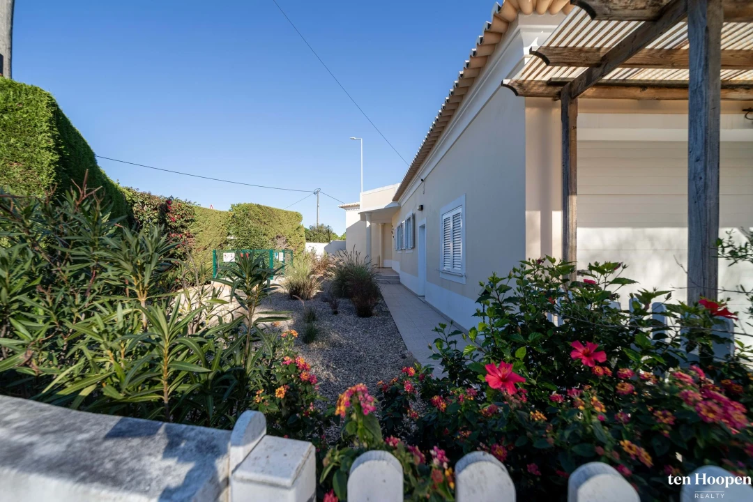 Moradia T4 para Venda em Lagos (São Sebastião e Santa Maria) Foto 25