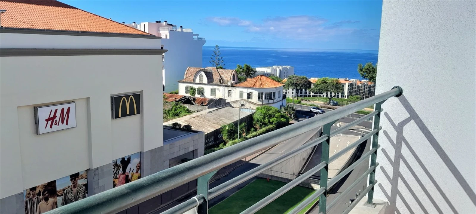 Apartamento T2 para Arrendamento em São Martinho Foto 13