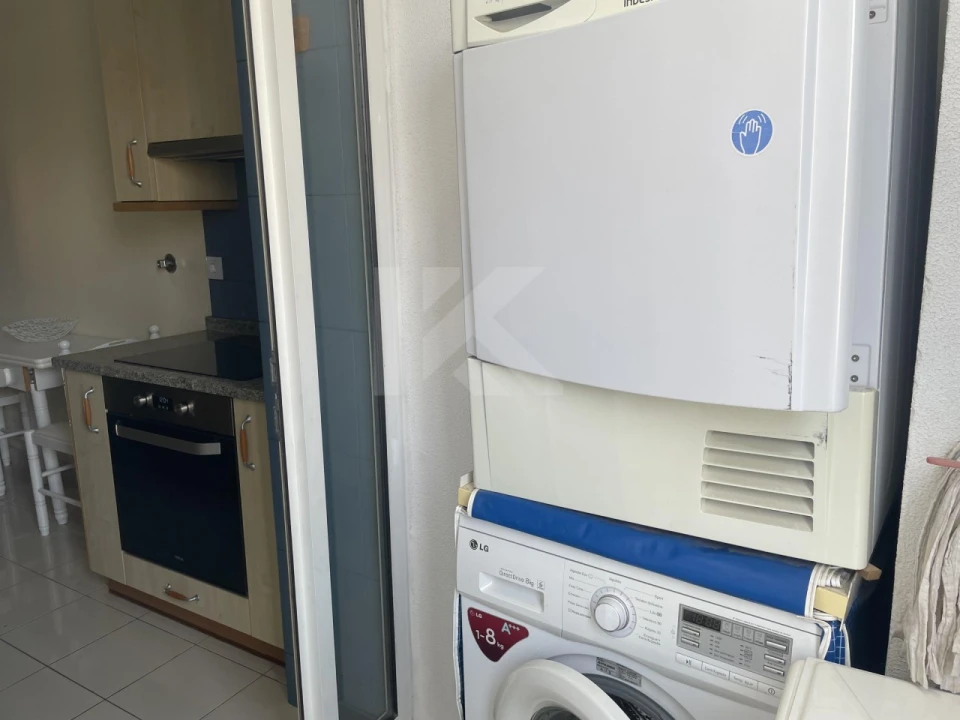 Apartamento T2 para Arrendamento em São Martinho Foto 12