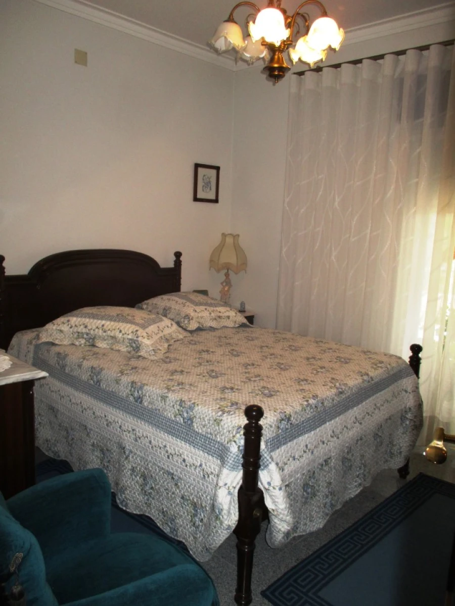 Moradia T4 para Venda em Marvila, Ribeira Santarém, São Salvador, São Nicolau Foto 11