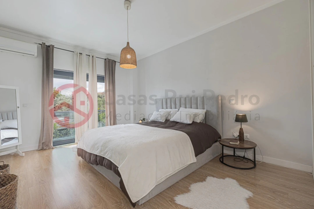 Moradia T4 para Venda em Santo Antonio da Charneca Foto 16