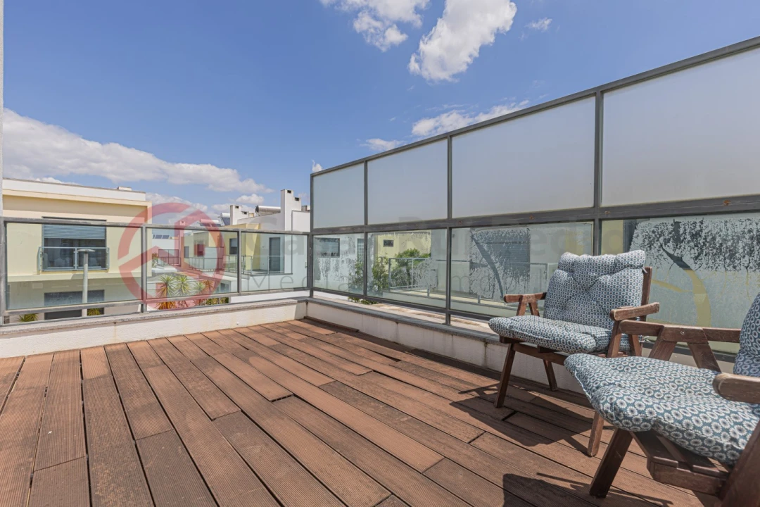 Moradia T4 para Venda em Santo Antonio da Charneca Foto 22