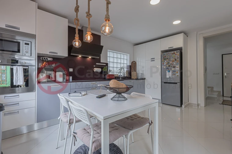 Moradia T4 para Venda em Santo Antonio da Charneca Foto 8