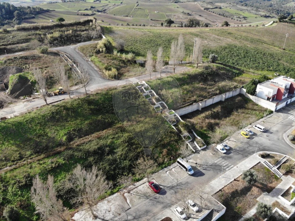 Terreno para Venda em Carvoeira e Carmões Foto 4