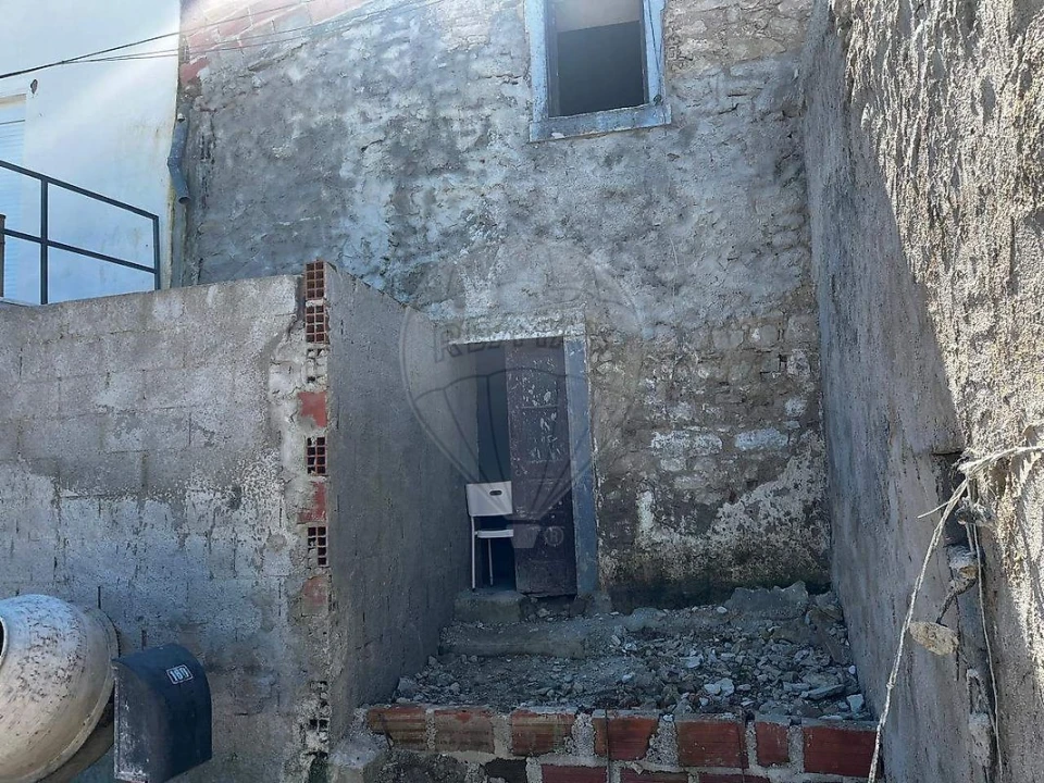 Moradia T2 para Venda em Santo Quintino Foto 7