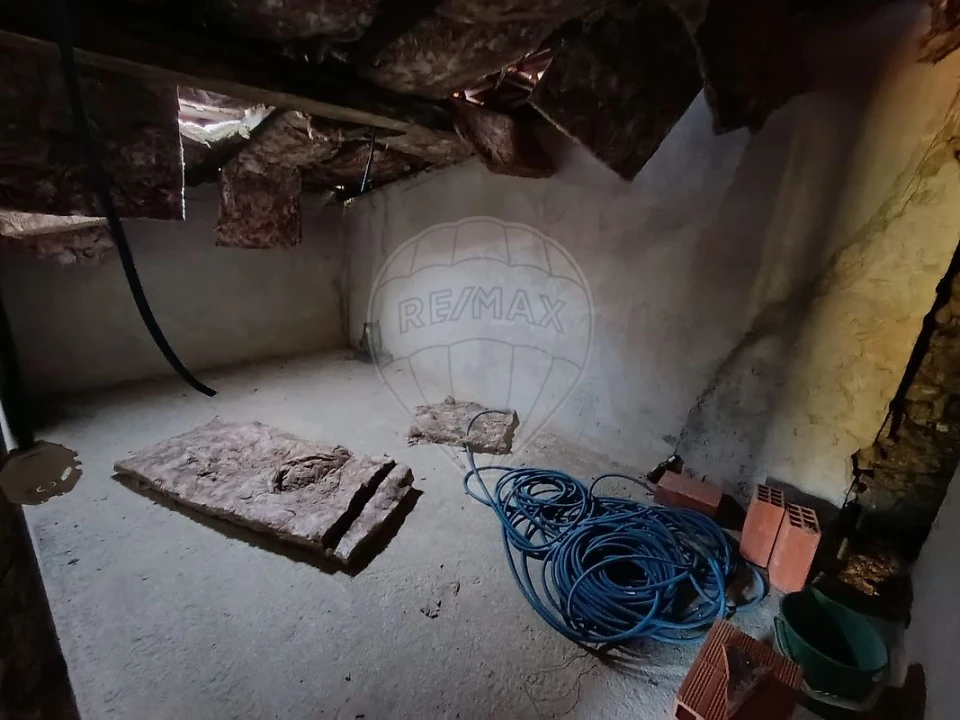 Moradia T2 para Venda em Santo Quintino Foto 15