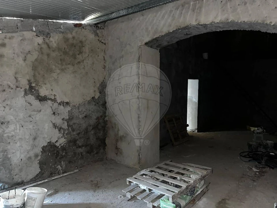 Moradia T2 para Venda em Santo Quintino Foto 10