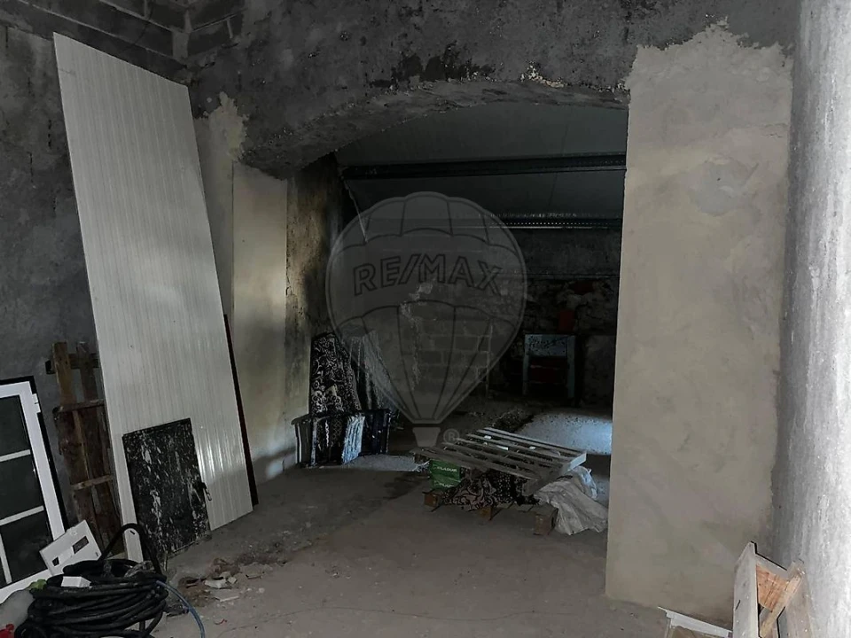 Moradia T2 para Venda em Santo Quintino Foto 8