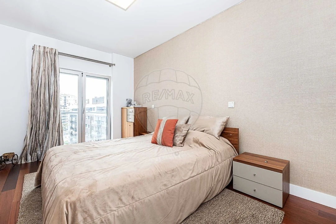 Apartamento T4 para Venda em São Domingos de Benfica Foto 8