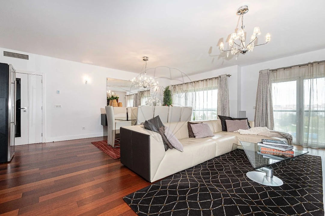 Apartamento T4 para Venda em São Domingos de Benfica Foto 25