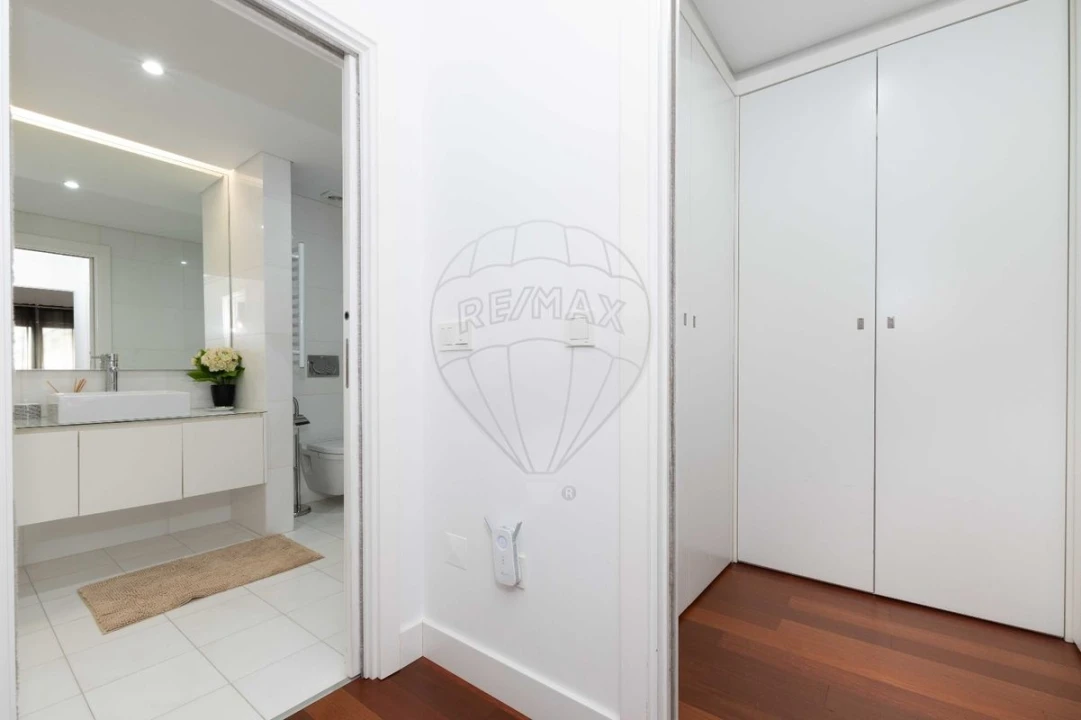 Apartamento T4 para Venda em São Domingos de Benfica Foto 12