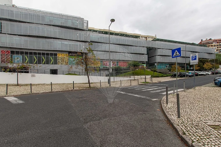Apartamento T4 para Venda em São Domingos de Benfica Foto 38