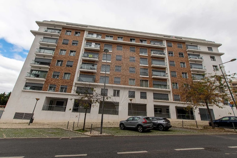 Apartamento T4 para Venda em São Domingos de Benfica Foto 36