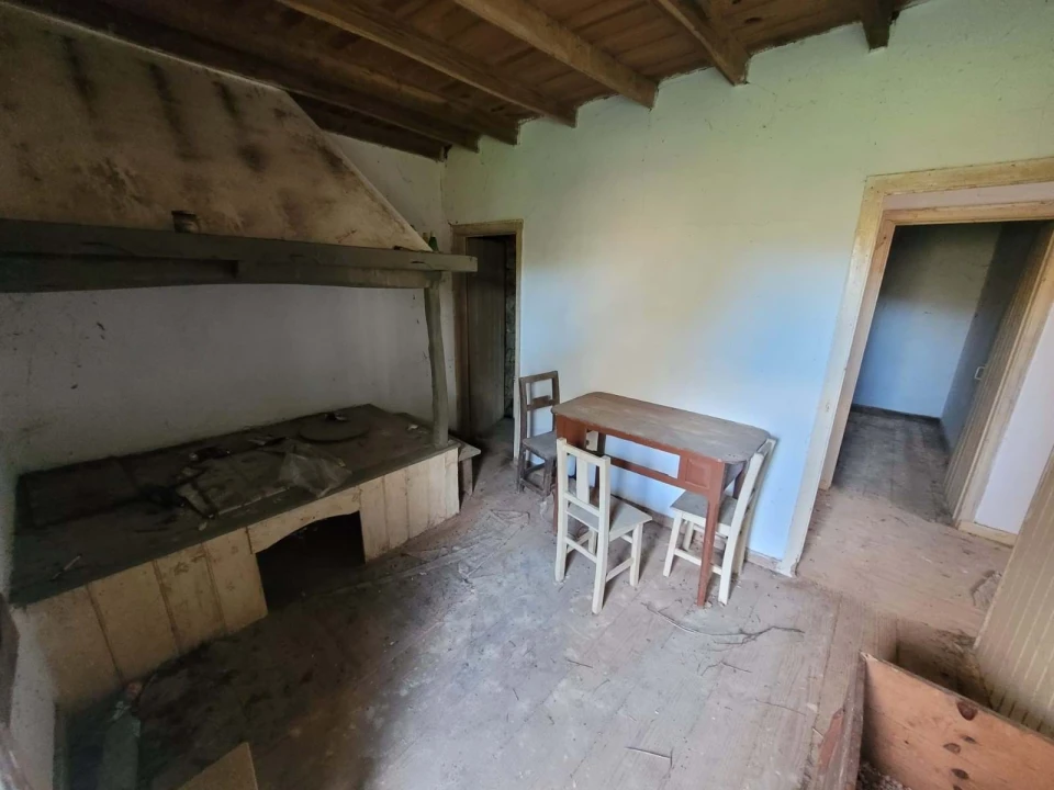 Moradia T2 para Venda em Alqueidão da Serra Foto 8