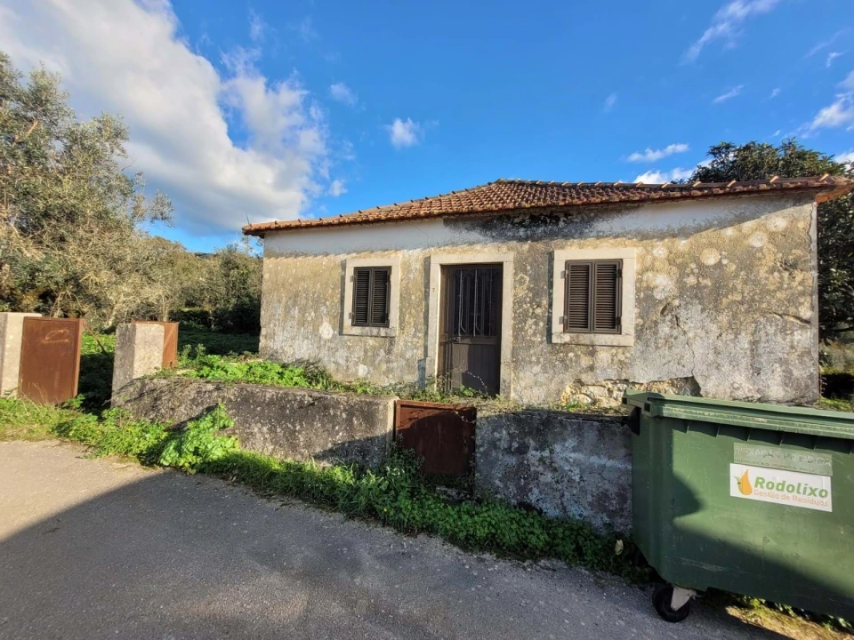 Moradia T2 para Venda em Alqueidão da Serra Foto 1