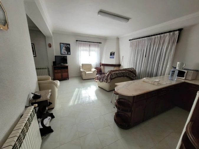 Moradia T4 para Venda em Caranguejeira Foto 9