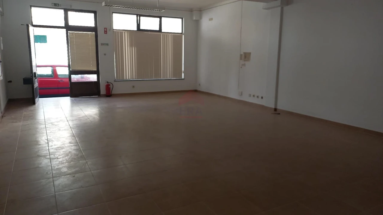 Escritório para Venda em Vila Real de Santo Antonio Foto 2