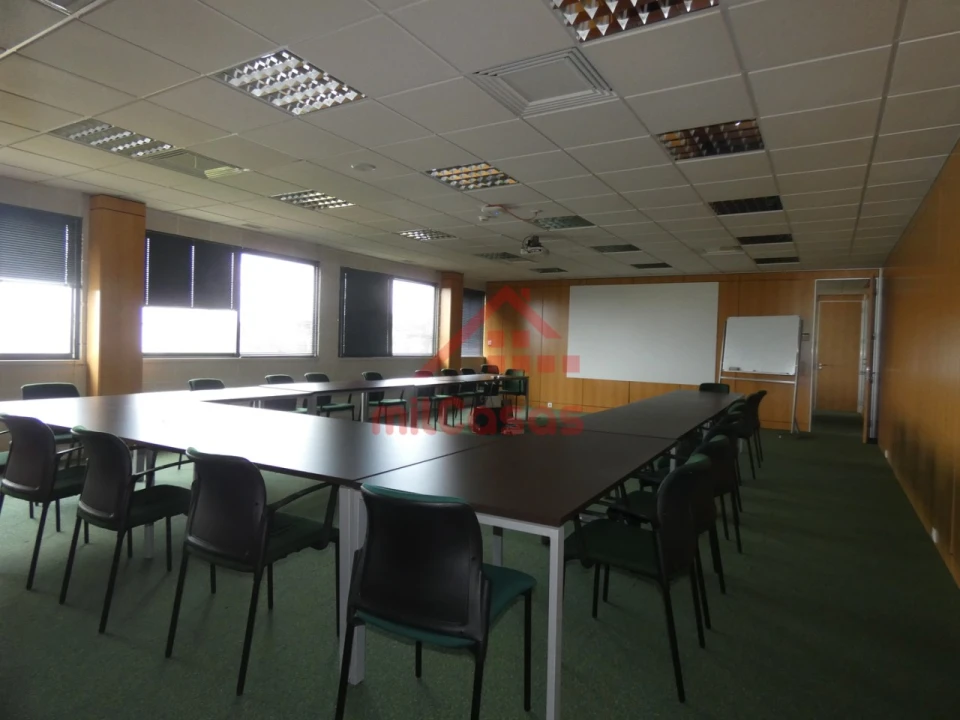 Armazém para Venda em Cadaval e Pêro Moniz Foto 15