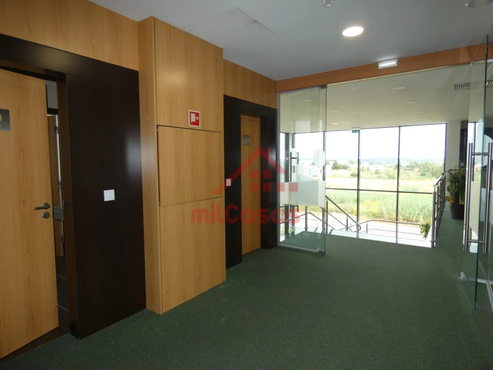 Armazém para Venda em Cadaval e Pêro Moniz Foto 17