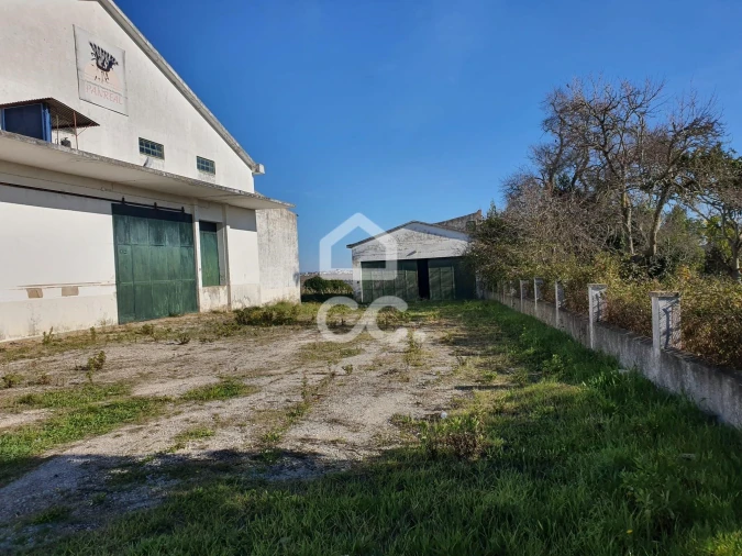 Armazém para Venda em Alcanhões Foto 3