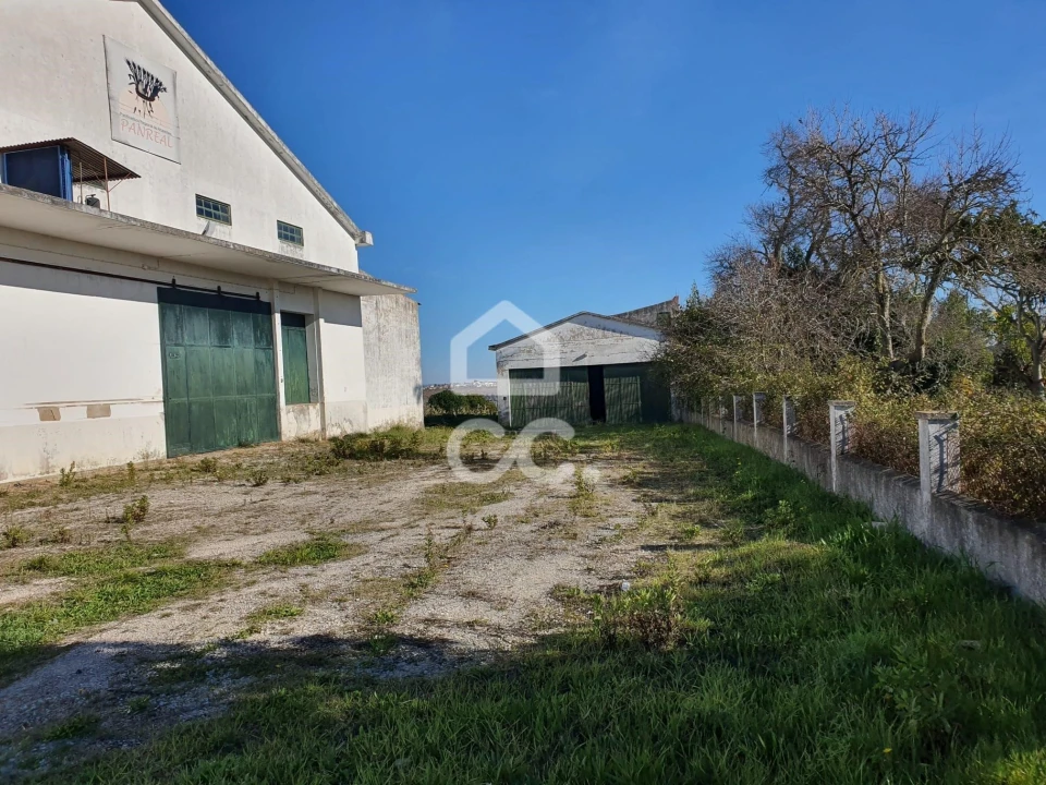 Armazém para Venda em Alcanhões Foto 3