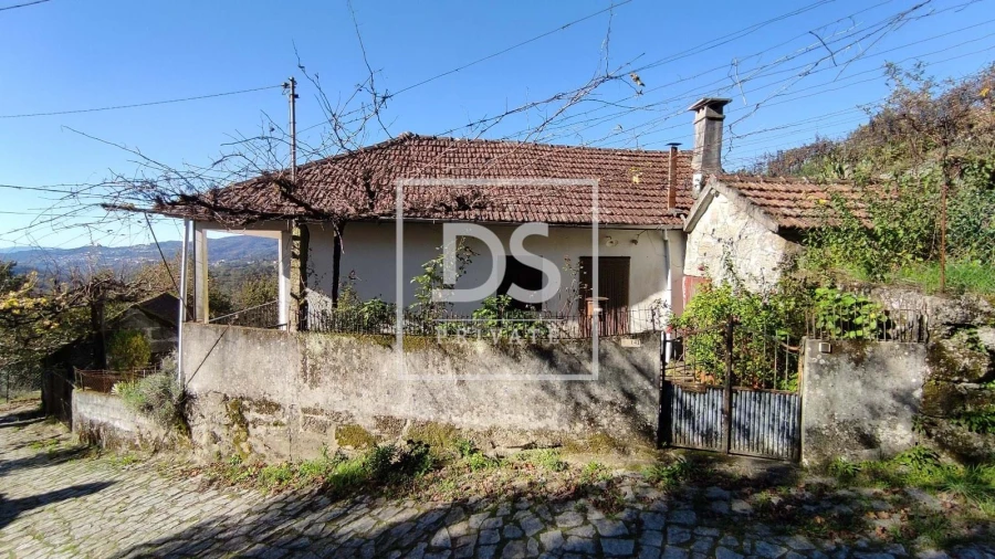 Moradia T3 para Venda em Campelo e Ovil Foto 2