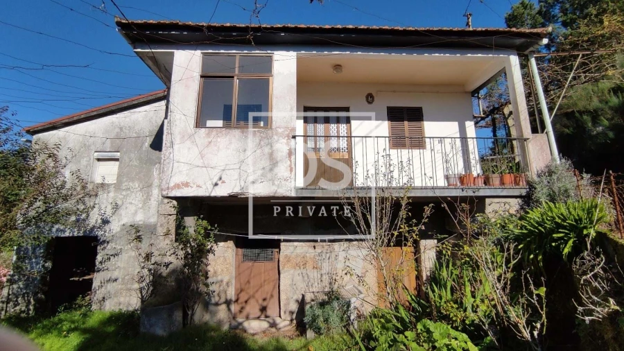 Moradia T3 para Venda em Campelo e Ovil