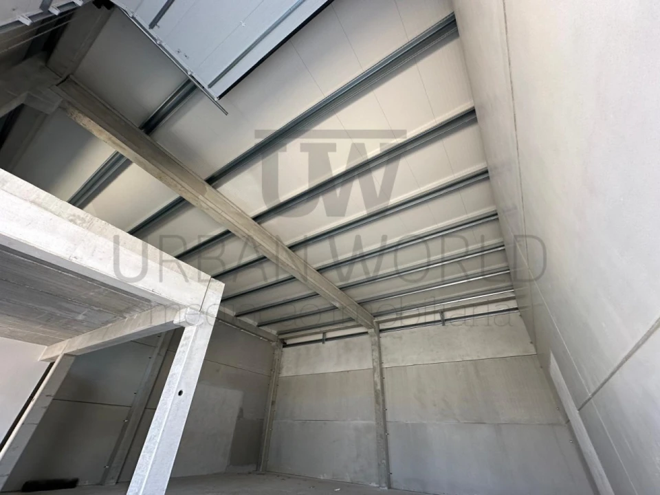 Armazém para Venda em Arruda dos Vinhos Foto 3