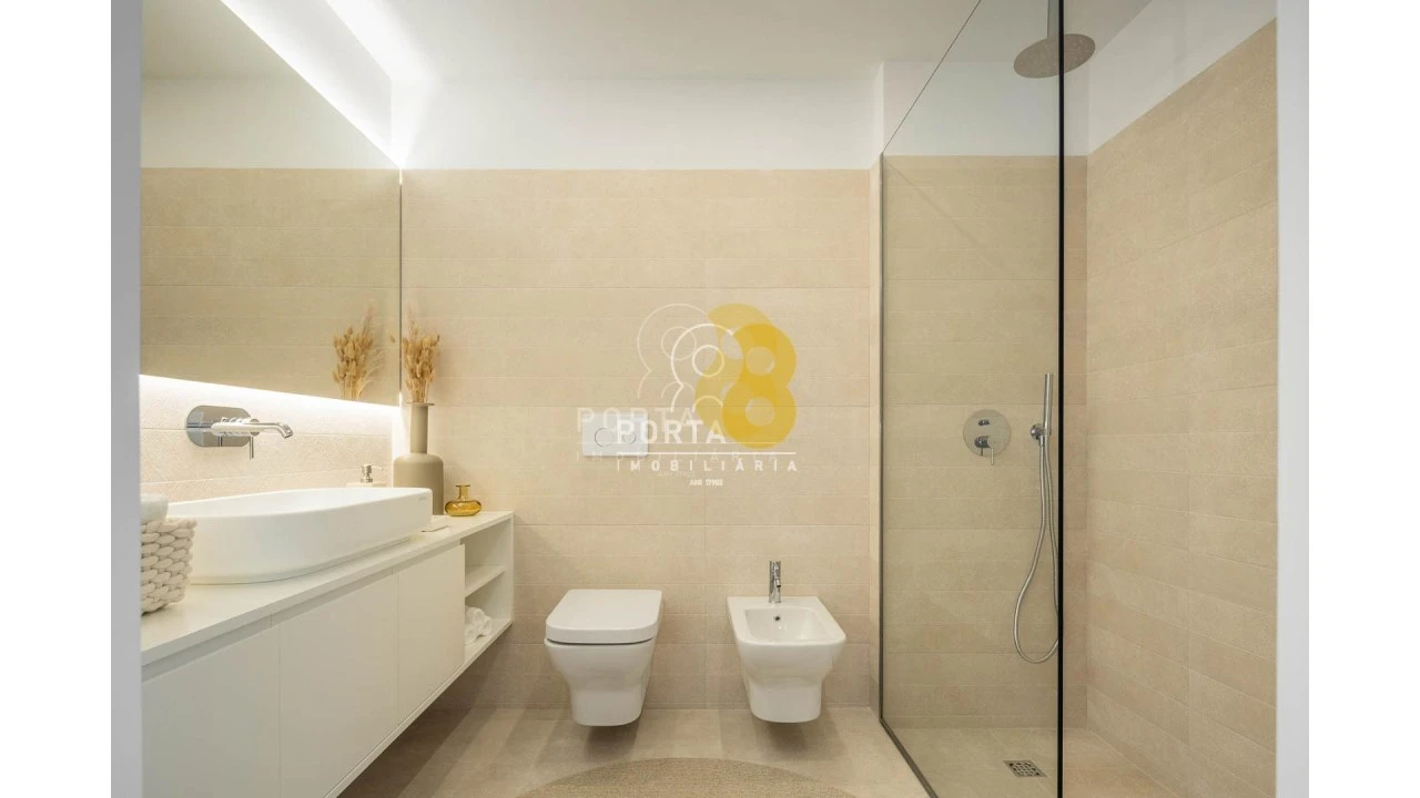 Loja para Venda em Ramalde Foto 2