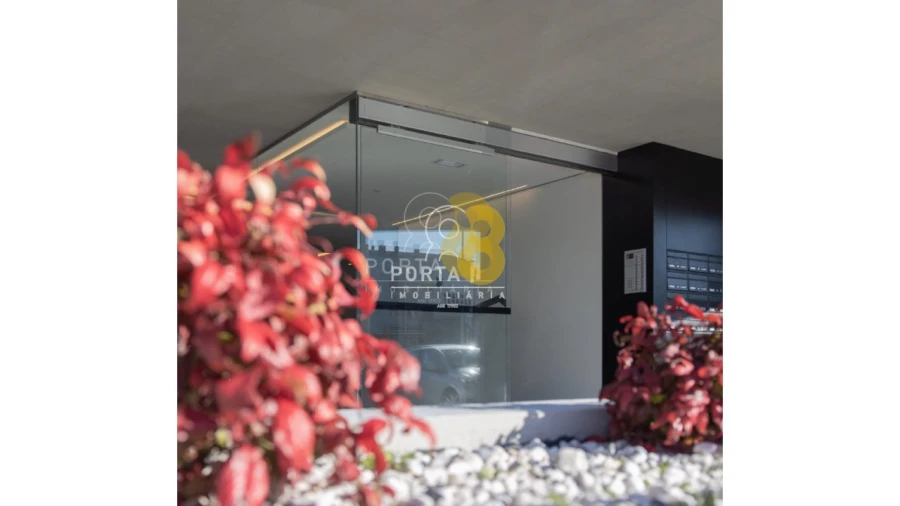 Loja para Venda em Ramalde Foto 3