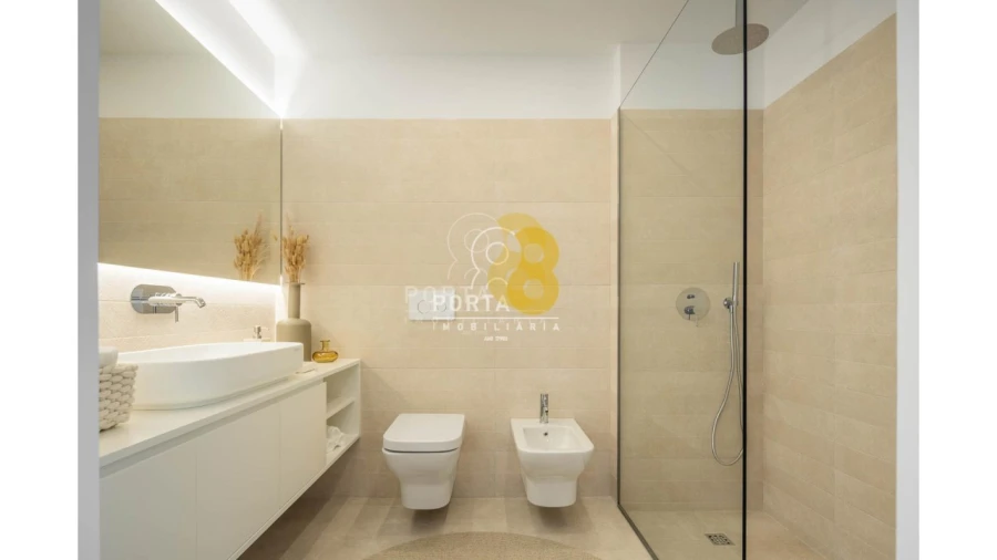 Loja para Venda em Ramalde Foto 2