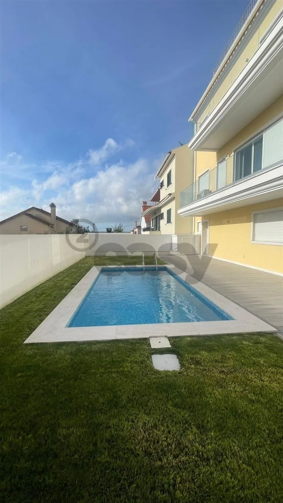 Moradia T0 para Venda em Pontinha e Famões Foto 3