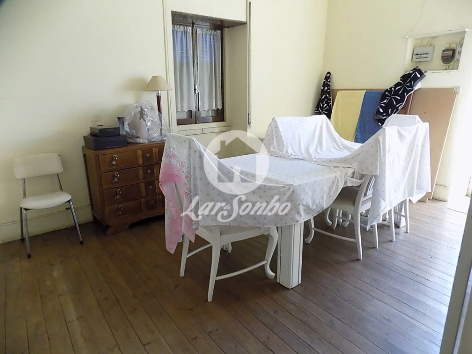 Moradia T4 para Venda em Bougado (São Martinho e Santiago) Foto 6