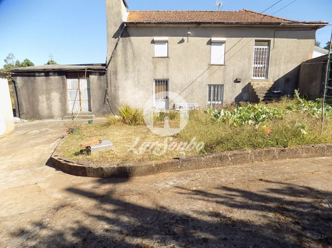 Moradia T4 para Venda em Bougado (São Martinho e Santiago) Foto 22