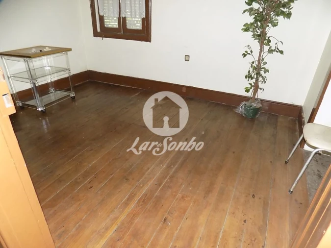 Moradia T4 para Venda em Bougado (São Martinho e Santiago) Foto 4