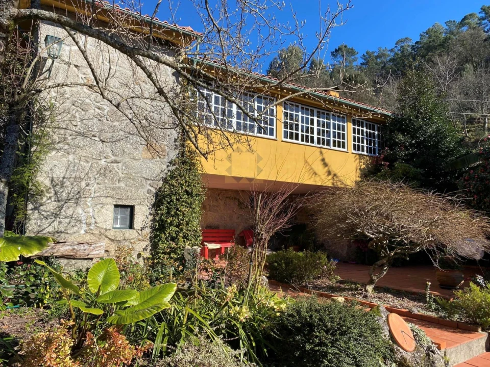 Quinta T3 para Venda em Ribeira do Neiva Foto 1